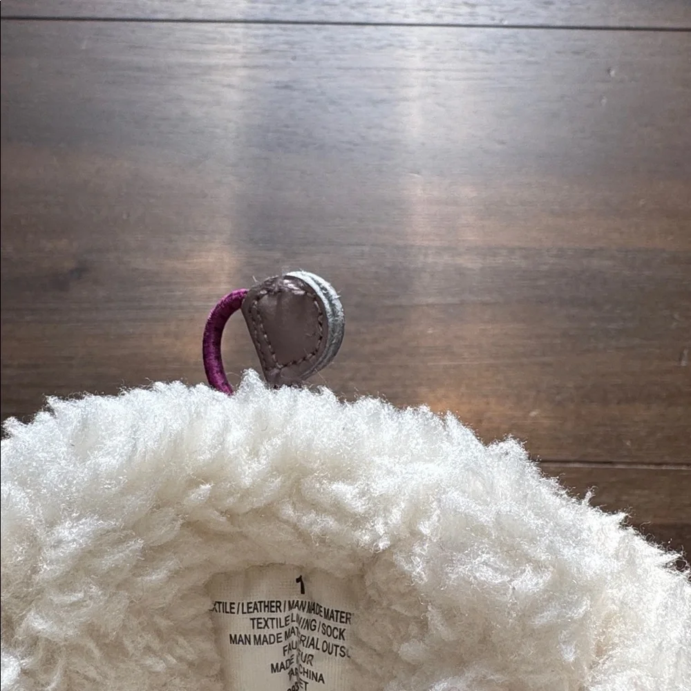 Size 1 all in motion snow Boots - Picture 5 of 13